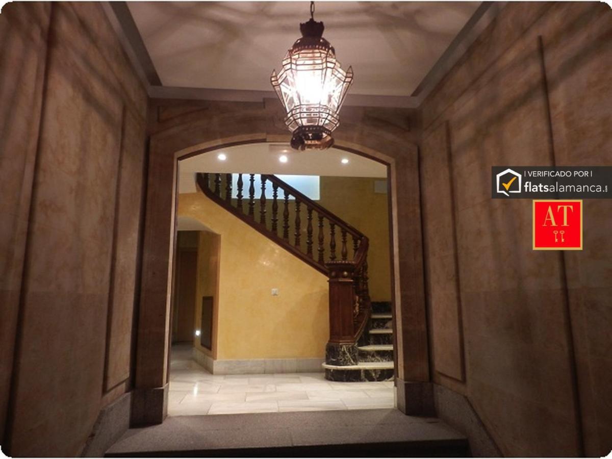 Homyat Prior Romo, Plaza Mayor Salamanca Ngoại thất bức ảnh